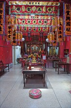 Splendidly designed Chinese shrine of Hainan