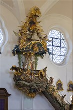 Ship's pulpit