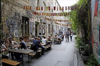Restaurant in the open air