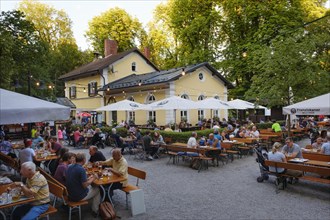 Beer garden Zum Flaucher