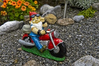 Garden gnome Rocker on motorcycle