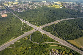 Motorway junction Oberhausen with Sterkrade forest