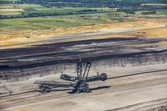 Lignite-coal excavator
