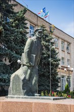 Lenin monument in the center