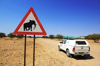 Attention elephant sign
