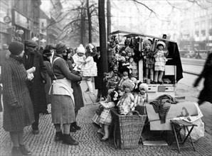 Dolls street sale ca. 1930