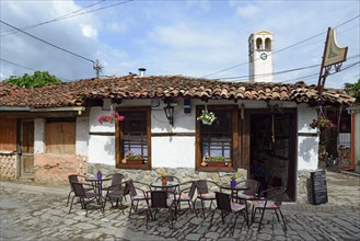 Small restaurant Porta e Kalase