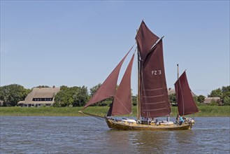 Zeesboot on Saaler Bodden