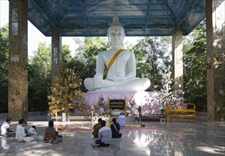Sitting Buddha in Wat Pa Thamma Utthayan