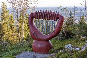 Sculpture Red Harp by artist Jurn Ehlers