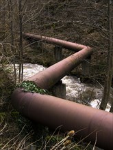 Metal pipeline curved in zigzag