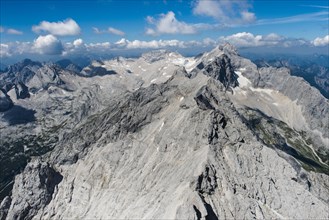 Jubilaumsgrat in the Wetterstein Mountains with Zugspitze