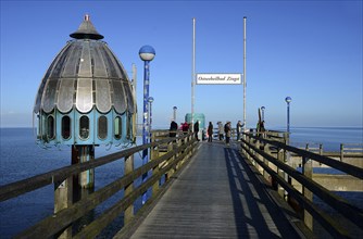 Sea bridge Zingst with diving gondola