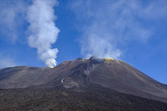 Smoking volcano Etna