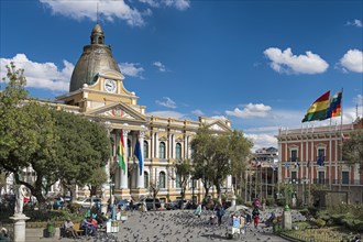 Plaza Murillo with courthouse