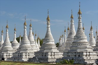 White stupas at Sandamuni Pagoda