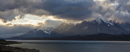 Glacial lake Sarmiento de Gamboa with the Cordillera del Paine mountain group in the evening light