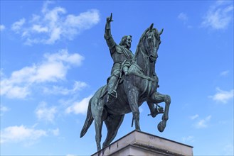 Equestrian statue of Maximilian I