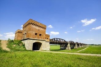 Ruins of the former Elbe bridge Domitz