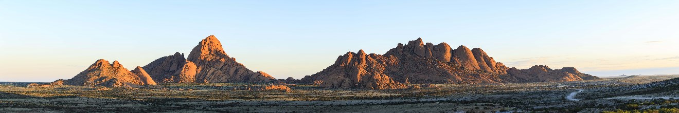 Panorama of the Spitzkoppe and Pontok mountains