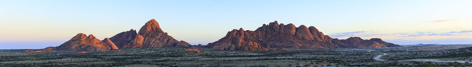 Panorama of the Spitzkoppe and Pontok mountains