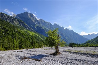 Mount Maja Lugut Ujit