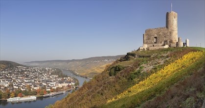 Landshut castle ruin above the Moselle