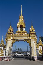 Gilded entrance gate to Wat Mahathat Temple