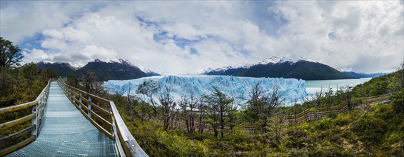 Bridge to viewing platform at Perito Moreno glacier