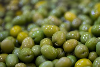 Green olives with oil
