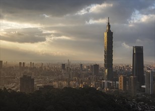 Skyline with Taipei 101 Tower