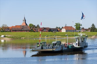 Car ferry across the Elbe