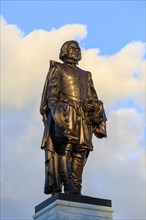 Statue of Samuel de Champlain