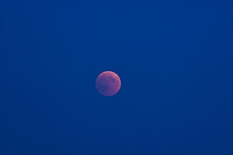 Total lunar eclipse on 27.07.2018