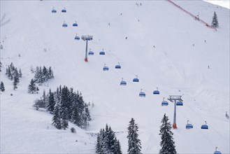 Six-seater chairlift in the Sudelfeld skiing area, Mangfall Mountains