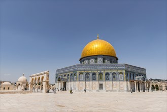 Place in front of the Dome of the Rock