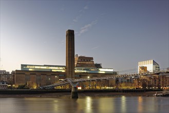 Tate Gallery and Modern Millenium Bridge