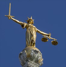 Statue of Justitia at Old Bailey