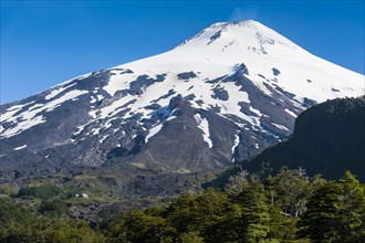 Snowcapped volcano Villarrica