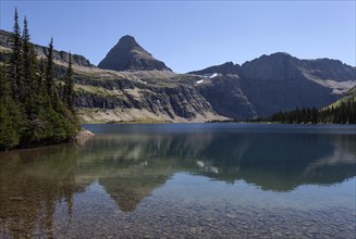Hidden Lake with Reynolds Mountain