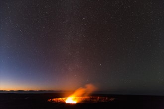 Milky Way above Halema'uma'u crater eruption