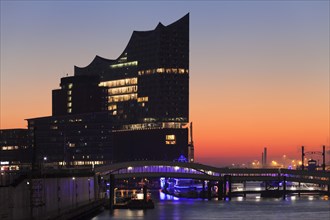 Elbphilharmonie and Uberseebrucke at sunrise