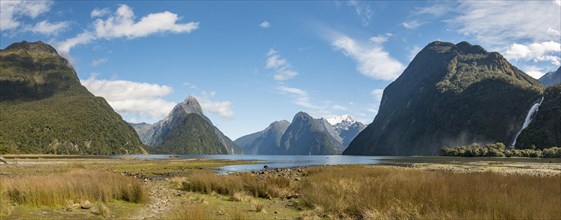 Mitre Peak and Mount Kimberley in Milford Sound