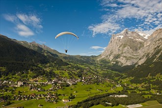Paraglider above Grindelwald