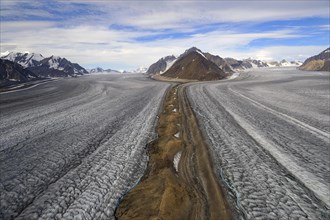 Kaskawulsh Glacier with medial moraine