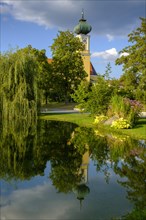 Park with parish church Maria Himmelfahrt