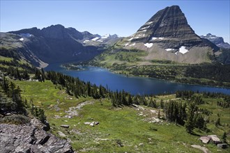 Hidden Lake with Bearhat Mountain