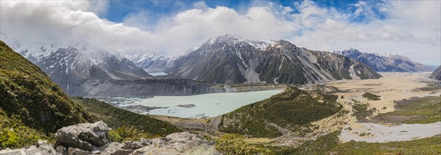 View on Hooker Valley from Sealy Tarns track