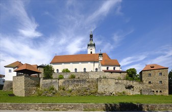Church castle with parish church of the Assumption of the Virgin Mary