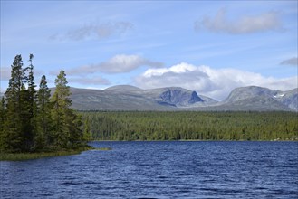 Lake Over-Roversjon